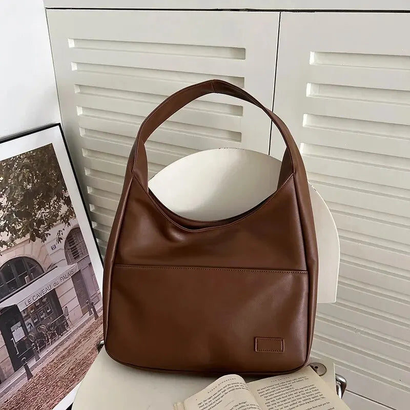 RetroChic | Stay Organized and Stylish with Our Functional Hobo Bag