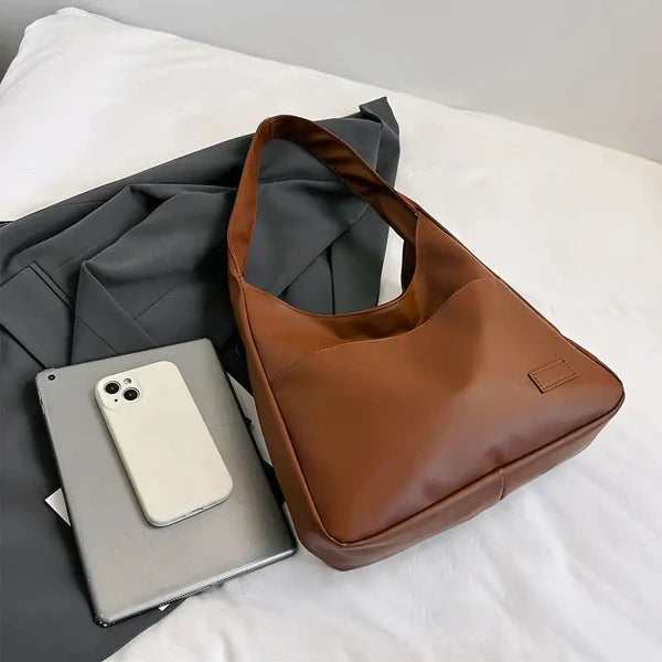 RetroChic | Stay Organized and Stylish with Our Functional Hobo Bag